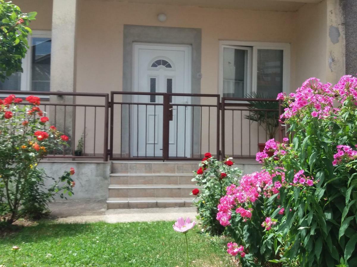 Apartment Hinic Vrhovine Экстерьер фото